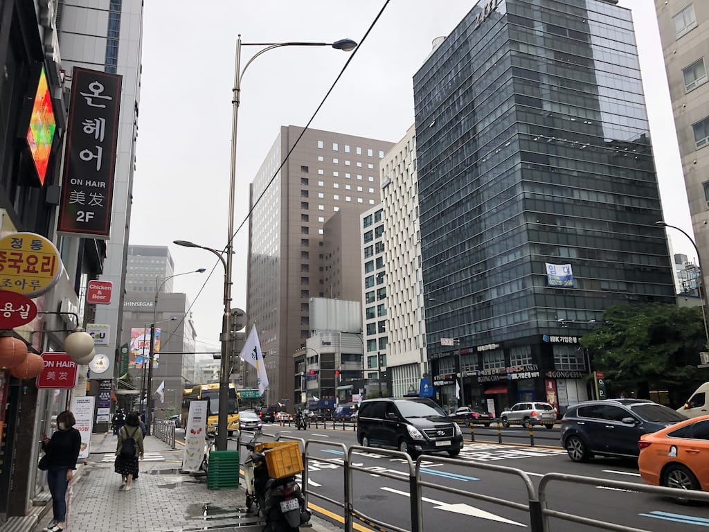 Buildings, roads and perfect weather in Seoul, South Korea